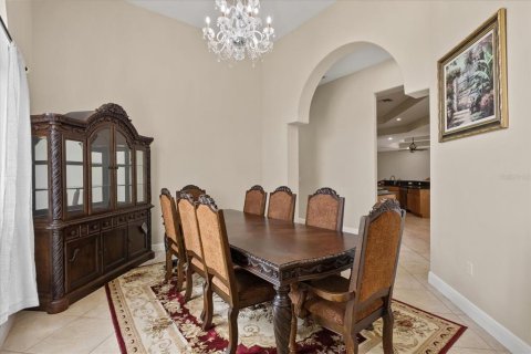 Casa en venta en Ocala, Florida, 5 dormitorios, 486.99 m2 № 1598133 - foto 16