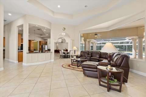 Casa en venta en Ocala, Florida, 5 dormitorios, 486.99 m2 № 1598133 - foto 10