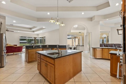 Casa en venta en Ocala, Florida, 5 dormitorios, 486.99 m2 № 1598133 - foto 7