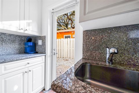 Appartement à louer à Fort Lauderdale, Floride: 1 chambre, 401.8 m2 № 1964902 - photo 18