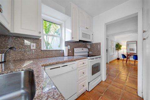 Appartement à louer à Fort Lauderdale, Floride: 1 chambre, 401.8 m2 № 1964902 - photo 17