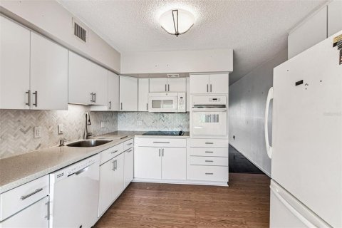 Copropriété à louer à Clearwater, Floride: 2 chambres, 102.19 m2 № 2105558 - photo 11