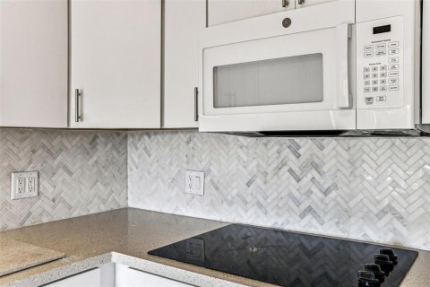 Copropriété à louer à Clearwater, Floride: 2 chambres, 102.19 m2 № 2105558 - photo 14