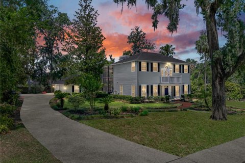 House in Brandon, Florida 4 bedrooms, 325.53 sq.m. № 1810611 - photo 4