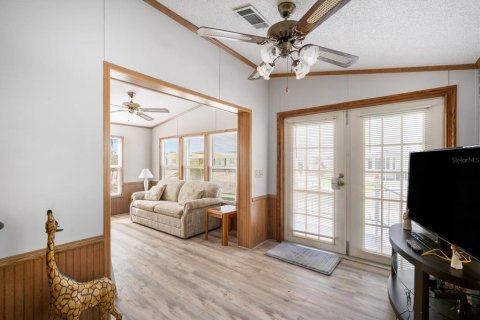 Condo in Zephyrhills, Florida, 2 bedrooms  № 1803968 - photo 4