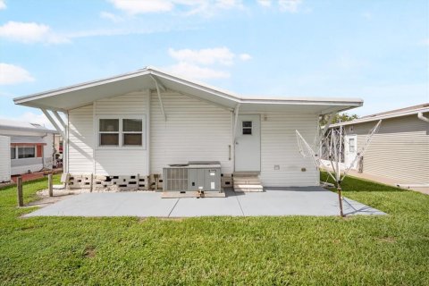 Condo in Zephyrhills, Florida, 2 bedrooms  № 1803968 - photo 18