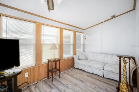 Condo in Zephyrhills, Florida, 2 bedrooms  № 1803968 - photo 5