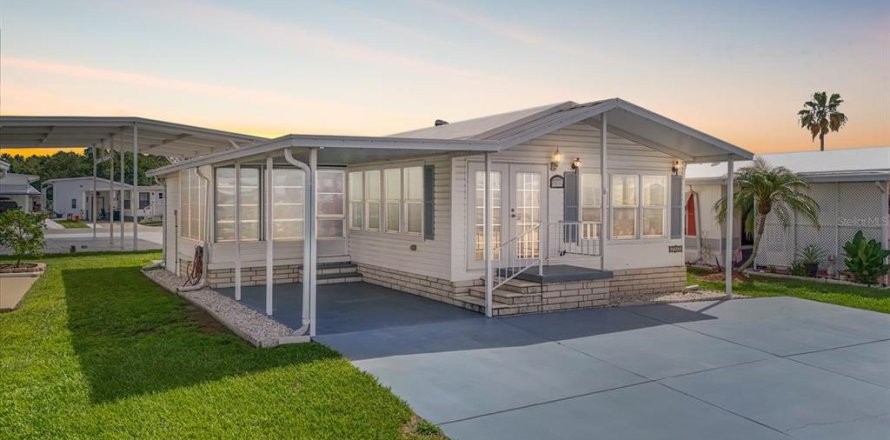 Condo in Zephyrhills, Florida, 2 bedrooms  № 1803968