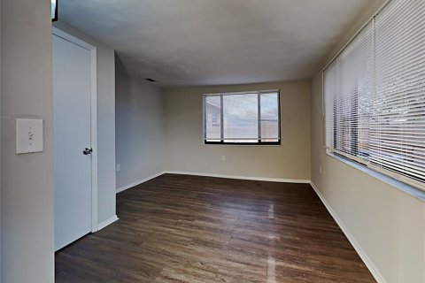Casa en alquiler en New Port Richey, Florida, 3 dormitorios, 124.95 m2 № 1885711 - foto 12