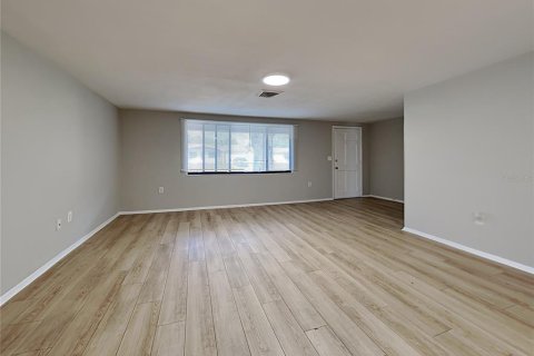 Casa en alquiler en New Port Richey, Florida, 3 dormitorios, 124.95 m2 № 1885711 - foto 4