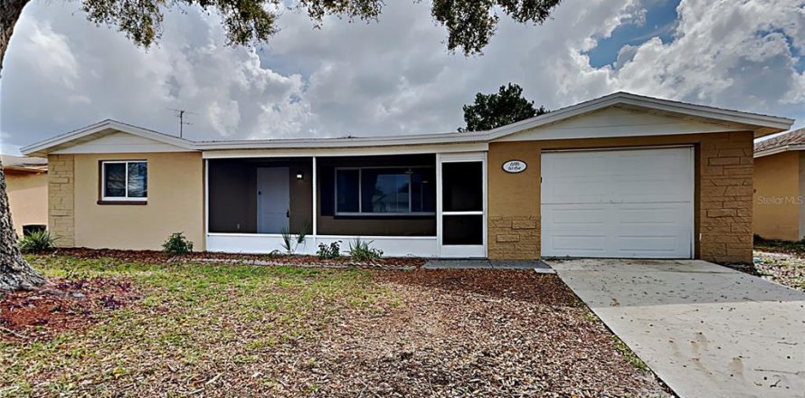 Casa en New Port Richey, Florida 3 dormitorios, 124.95 m2 № 1885711