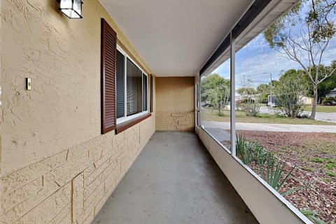 Casa en alquiler en New Port Richey, Florida, 3 dormitorios, 124.95 m2 № 1885711 - foto 14