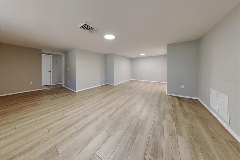 Casa en alquiler en New Port Richey, Florida, 3 dormitorios, 124.95 m2 № 1885711 - foto 3