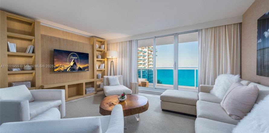 Condo in Miami Beach, Florida, 3 bedrooms  № 2022983