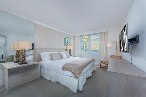 Condo in Miami Beach, Florida, 3 bedrooms  № 2022983 - photo 19