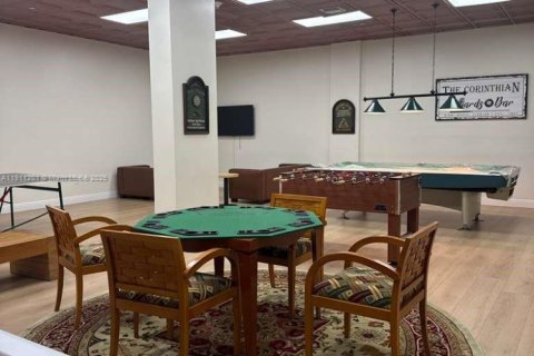 Condominio en venta en Miami Beach, Florida, 1 dormitorio, 122.91 m2 № 1967970 - foto 13