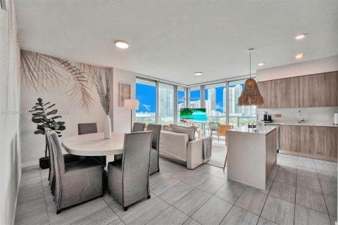 Купить кондоминиум в Майами, Флорида 2 спальни, 98.66м2, № 2022641 - фото 19