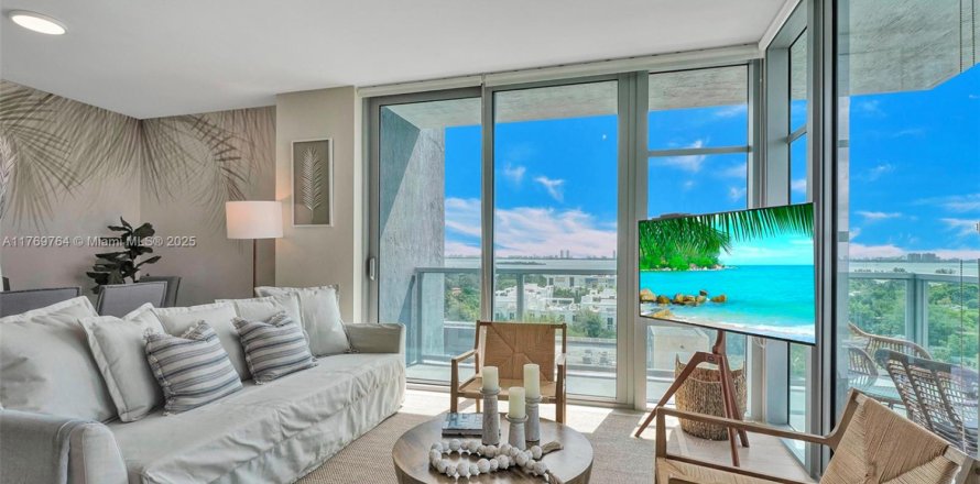 Кондоминиум с 2 спальнями в Майами, Флорида № 2022641