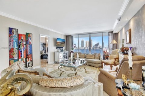 Condominio en venta en Aventura, Florida, 3 dormitorios, 197.88 m2 № 2014056 - foto 14