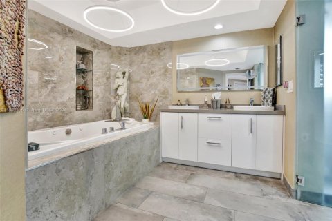 Condominio en venta en Aventura, Florida, 3 dormitorios, 197.88 m2 № 2014056 - foto 29
