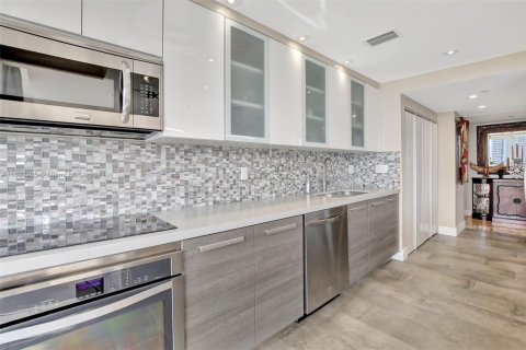 Condominio en venta en Aventura, Florida, 3 dormitorios, 197.88 m2 № 2014056 - foto 23