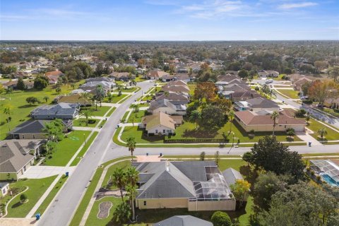 House in Spring Hill, Florida 5 bedrooms, 276.11 sq.m. № 1544874 - photo 21