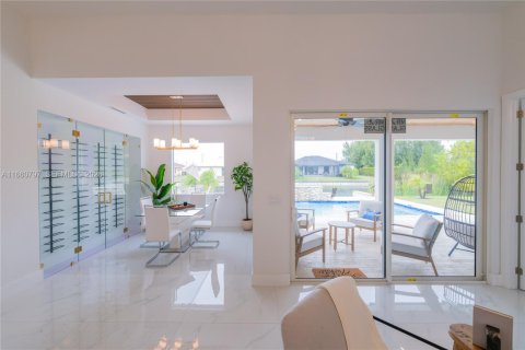 Villa ou maison à vendre à Cape Coral, Floride: 4 chambres, 273.13 m2 № 2269728 - photo 7