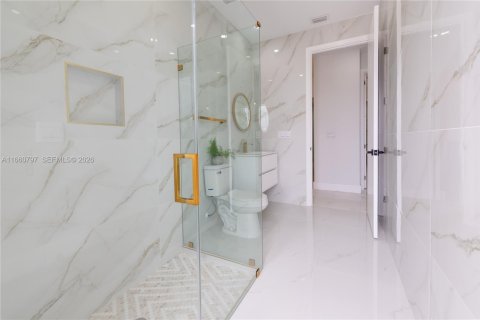 Villa ou maison à vendre à Cape Coral, Floride: 4 chambres, 273.13 m2 № 2269728 - photo 28