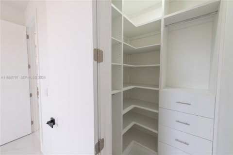 Villa ou maison à vendre à Cape Coral, Floride: 4 chambres, 273.13 m2 № 2269728 - photo 20