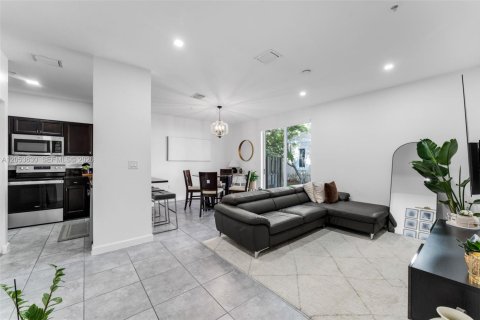 Copropriété à louer à Homestead, Floride: 3 chambres, 106.93 m2 № 2268673 - photo 8