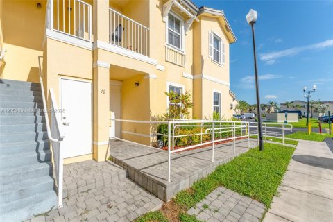 Copropriété à louer à Homestead, Floride: 3 chambres, 106.93 m2 № 2268673 - photo 2