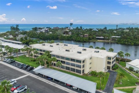 Copropriété à vendre à Sarasota, Floride: 2 chambres, 118.08 m2 № 2093147 - photo 13