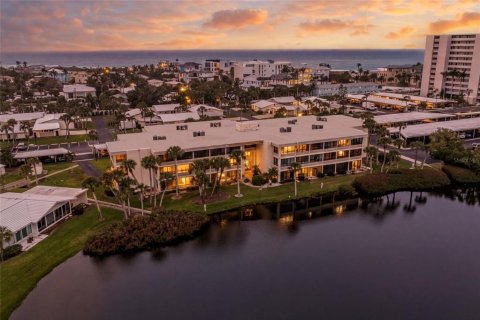 Copropriété à vendre à Sarasota, Floride: 2 chambres, 118.08 m2 № 2093147 - photo 3