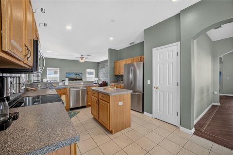 House in Davenport, Florida 4 bedrooms, 212.28 sq.m. № 2198662 - photo 6