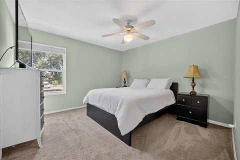 House in Davenport, Florida 4 bedrooms, 212.28 sq.m. № 2198662 - photo 23