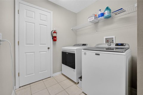 House in Davenport, Florida 4 bedrooms, 212.28 sq.m. № 2198662 - photo 22