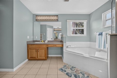 House in Davenport, Florida 4 bedrooms, 212.28 sq.m. № 2198662 - photo 21