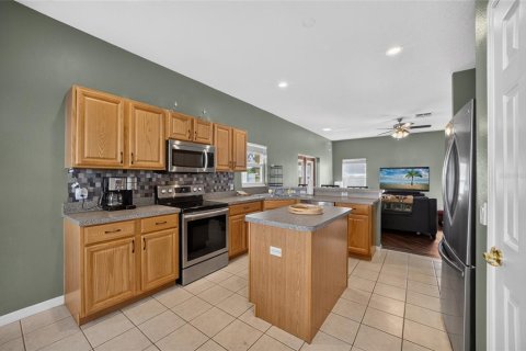 House in Davenport, Florida 4 bedrooms, 212.28 sq.m. № 2198662 - photo 5