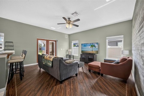 House in Davenport, Florida 4 bedrooms, 212.28 sq.m. № 2198662 - photo 8