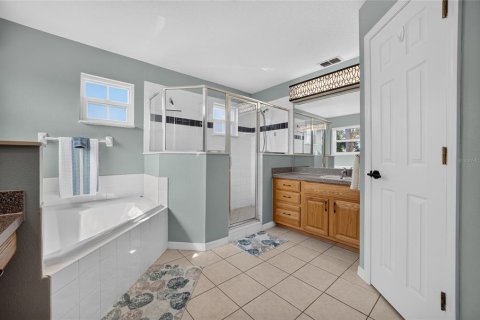 House in Davenport, Florida 4 bedrooms, 212.28 sq.m. № 2198662 - photo 20