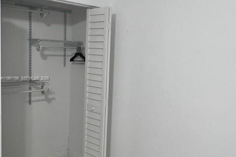 Casa en alquiler en Hallandale Beach, Florida, 3 dormitorios, 116.22 m2 № 2057443 - foto 3