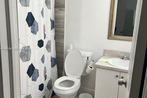Casa en alquiler en Hallandale Beach, Florida, 3 dormitorios, 116.22 m2 № 2057443 - foto 8