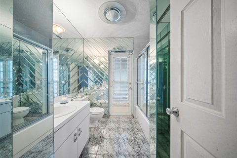 House in Parkland, Florida 3 bedrooms, 221.11 sq.m. № 1957063 - photo 27