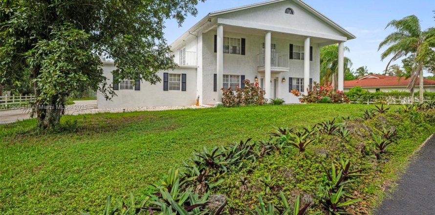 Дом в Паркленд, Флорида 3 спальни, 221.11м2 № 1957063