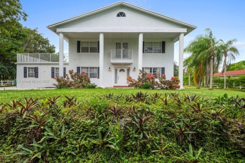 Купить виллу или дом в Паркленд, Флорида 3 спальни, 221.11м2, № 1957063 - фото 3