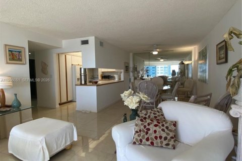 Copropriété à louer à Key Biscayne, Floride: 2 chambres, 117.06 m2 № 2153850 - photo 14