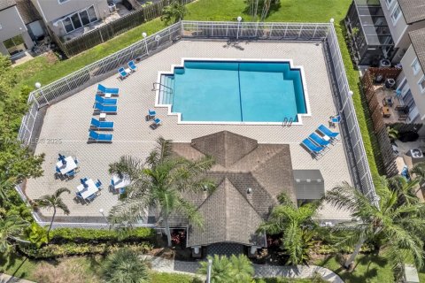 Купить виллу или дом в Санрайз, Флорида 2 спальни, 110.09м2, № 1929500 - фото 23