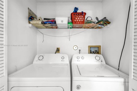 Купить виллу или дом в Санрайз, Флорида 2 спальни, 110.09м2, № 1929500 - фото 18