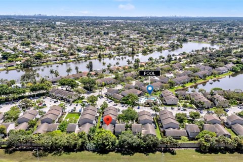 Купить виллу или дом в Санрайз, Флорида 2 спальни, 110.09м2, № 1929500 - фото 22