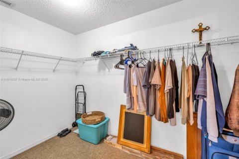 Купить виллу или дом в Санрайз, Флорида 2 спальни, 110.09м2, № 1929500 - фото 11